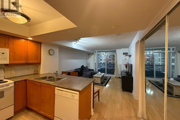 Dining room - 1017 - 15 Northtown Way, Toronto, ON M2N7A2 Photo 3