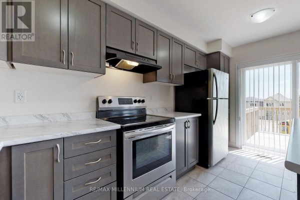 1017 Cameo Street, Pickering, ON L1X0G3 Photo 4
