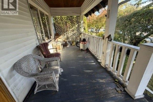 1017 Hamilton Street, New Westminster, BC V3M2M8 Photo 5