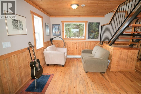 Primary Bedroom - 1017 Hume Street, Slocan, BC V0G2C0 Photo 2