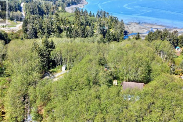 1017 Oliview Dr, Hyde Creek, BC V0N2R0 Photo 3