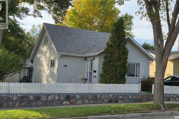 1018 4th Avenue Nw, Moose Jaw