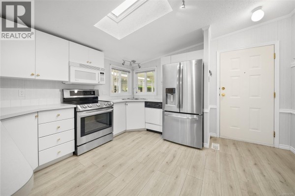 Patio - 1018 Collier Cres, Nanaimo, BC V9R6K6 Photo 3