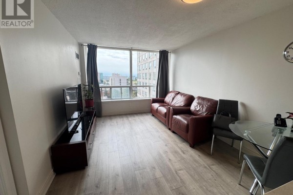 1019 - 9015 Leslie Street, Richmond Hill, ON L4B4J8 Photo 4