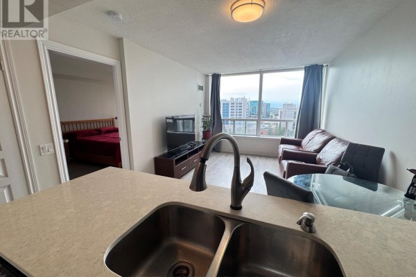 1019 - 9015 Leslie Street, Richmond Hill, ON L4B4J8 Photo 5