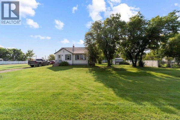 Office - 1019 Main Street, Ohaton, AB T0B3P0 Photo 3