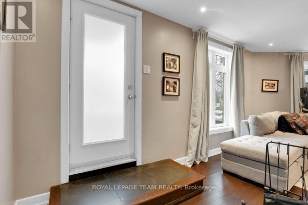 Primary Bedroom - 101c - 997 North River Road, Ottawa, ON K1K3V5 Photo 5