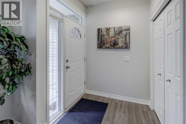 4pc Bathroom - 102, 39 Hidden Creek Place Nw, Calgary, AB T3A6B9 Photo 2