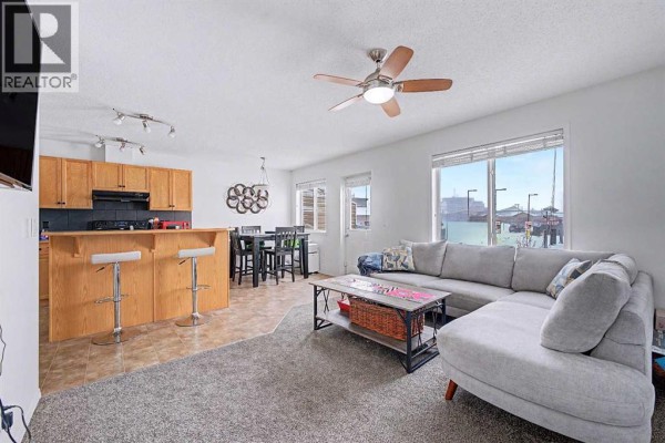 102, 800 Yankee Valley Boulevard Se, Airdrie, AB, photo 2