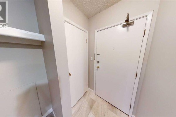 4pc Bathroom - 102, 9515 100 Avenue, Grande Prairie, AB T8V0S8 Photo 2