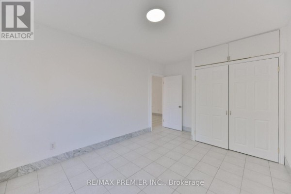 102 - 10 Ellison Avenue, Toronto, ON M3H2J6 Photo 5