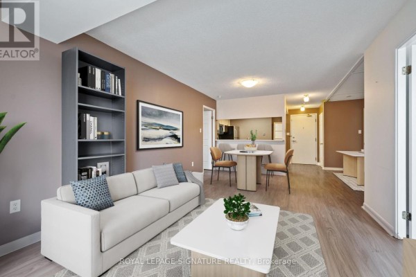 102 - 101 Subway Crescent, Toronto, ON, photo 2