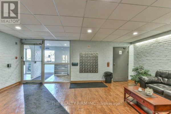 102 - 1106 Jalna Boulevard, London South, ON N6E2R9 Photo 5