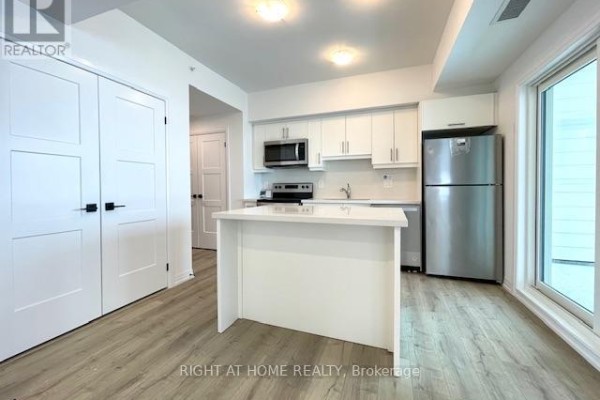 102 - 15 Kneeshaw Drive, Barrie, ON, photo 2