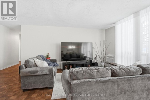 102 - 15 Towering Heights Boulevard, St  Catharines, ON, photo 3