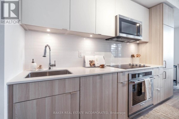 Den - 102 - 220 Missinnihe Way, Mississauga, ON L5H0A9 Photo 4
