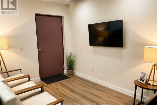 102 - 2225 Markham Road, Toronto, ON M1B2W3 Photo 5