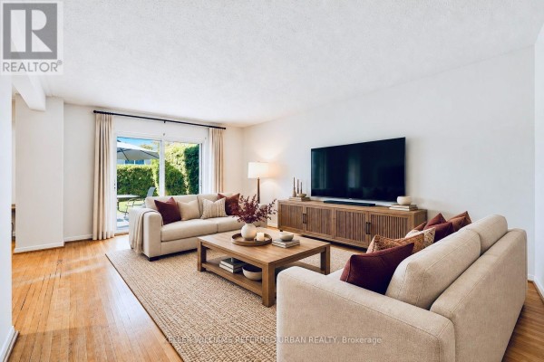 Kitchen - 102 - 25 Esterbrooke Avenue, Toronto, ON M2J2C5 Photo 3