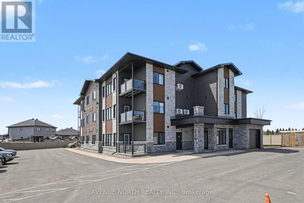 102 - 271 Belfort Street, Russell, ON, photo 2