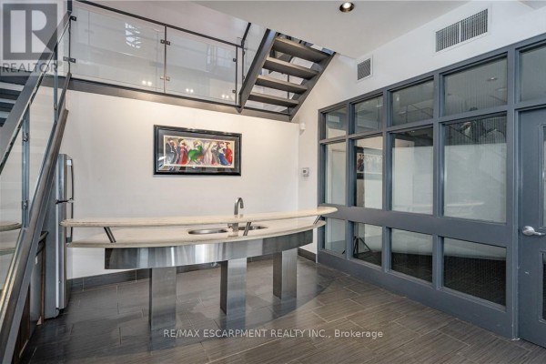 102 - 33 Villiers Street, Toronto, ON M5A1A9 Photo 2
