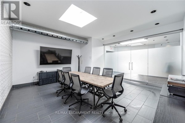 102 - 33 Villiers Street, Toronto, ON M5A1A9 Photo 3