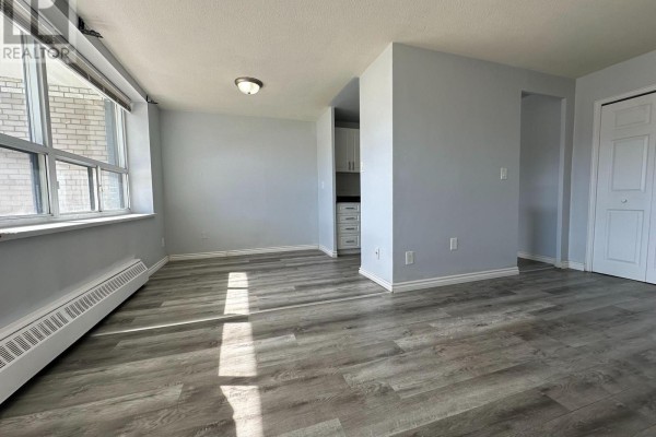 102 - 363 Lakeshore Road E, Mississauga, ON, photo 3