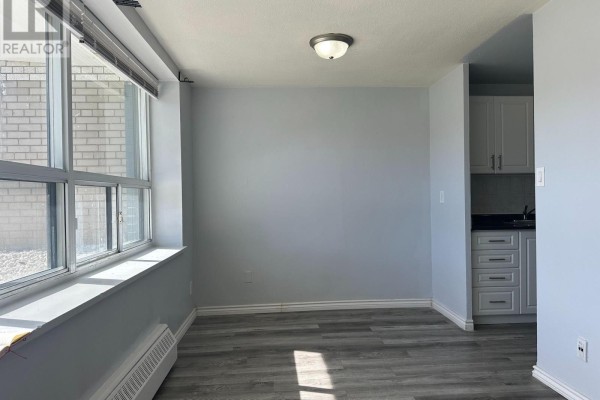 Bedroom - 102 - 363 Lakeshore Road E, Mississauga, ON L5G1H7 Photo 4