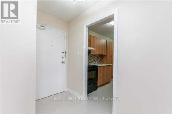102 - 370 Dixon Road, Toronto, ON, photo 3