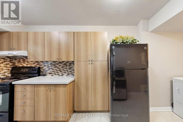 Primary Bedroom - 102 - 370 Dixon Road, Toronto, ON M9R1T2 Photo 4
