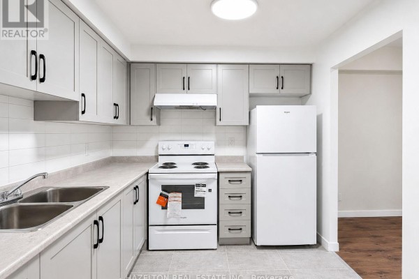 102 - 57 Parkwoods Village Drive, Toronto, ON M3A2X3 Photo 3