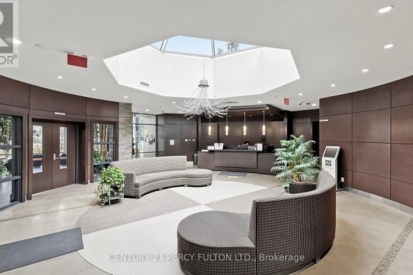 Den - 102 - 57 Upper Duke Crescent, Markham, ON L6G0B9 Photo 5
