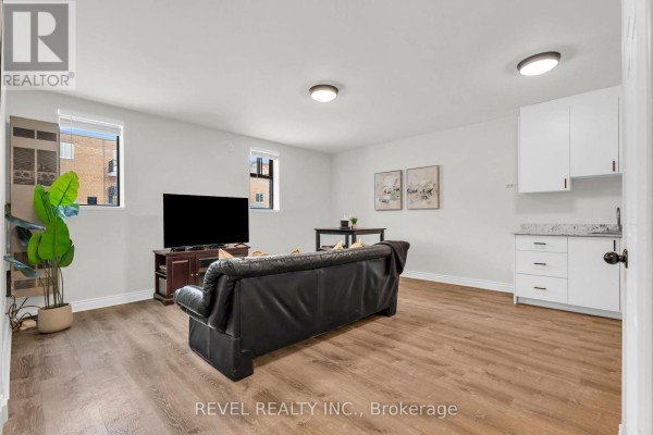 102 - 70 First Street, Orangeville, ON, photo 2