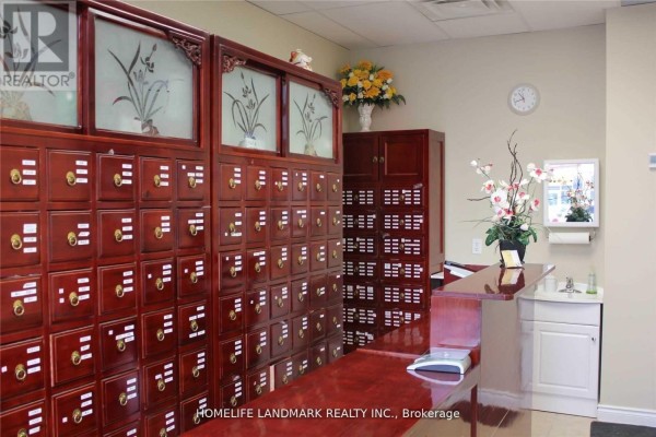 102 - 7130 Warden Avenue, Markham, ON L3R1S2 Photo 4