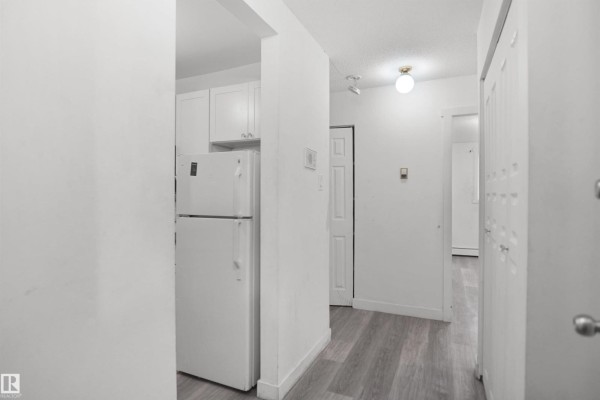 #102 10140 151 St Nw Nw, Edmonton, AB T5P1T4 Photo 4