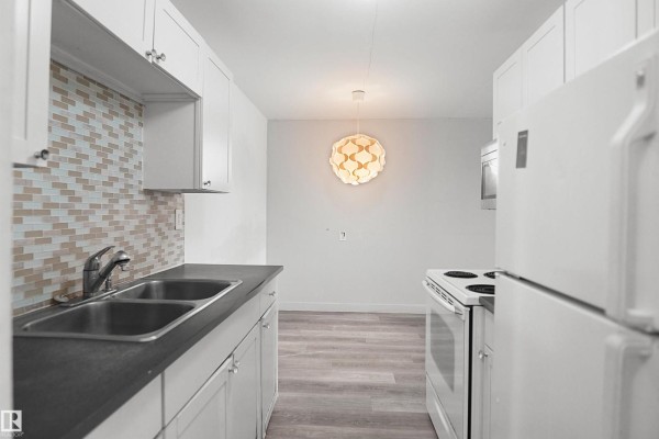 #102 10140 151 St Nw Nw, Edmonton, AB T5P1T4 Photo 5