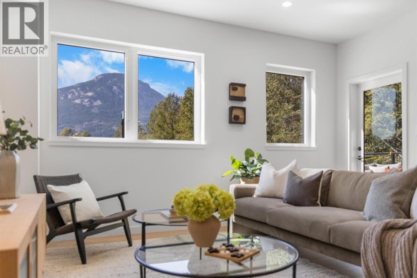 102 1055 Raven Drive, Squamish