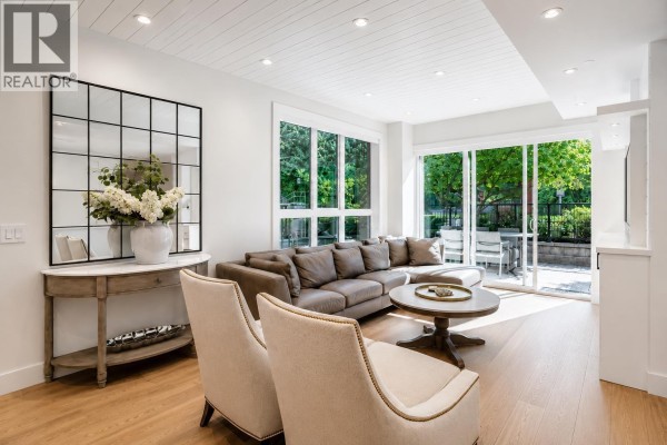 102 1055 Ridgewood Drive, North Vancouver, BC V7R0A6 Photo 5