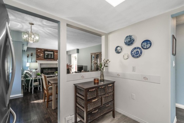 102 1368 Foster Street, White Rock, BC V4B3X4 Photo 5