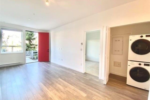102 15858 Fraser Highway, Surrey, BC V4N6X4 Photo 5