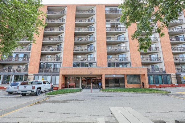 Kitchen - 102 1720 Pembina Highway, Winnipeg, MB R3T5T4 Photo 3
