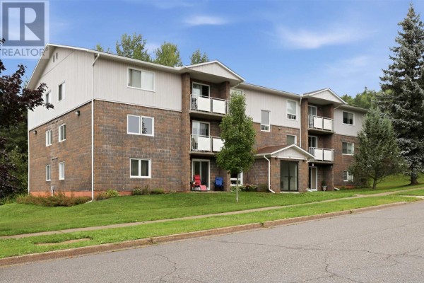 102-206 Breton Rd, Sault Ste  Marie, ON, photo 2