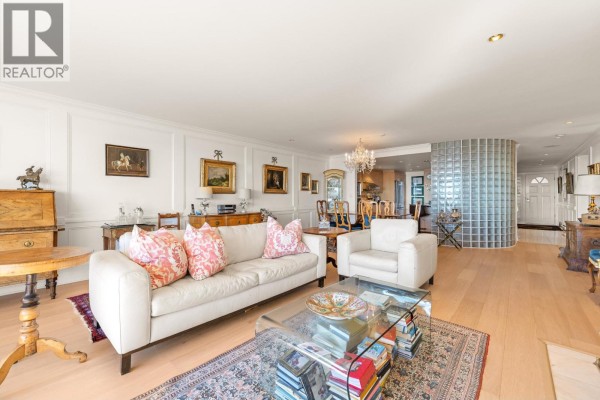 102 2274 Folkestone Way, West Vancouver, BC V7S2X7 Photo 5