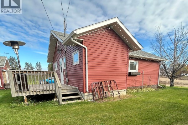 Primary Bedroom - 102 2nd Avenue N, Lintlaw, SK S0A2H0 Photo 4