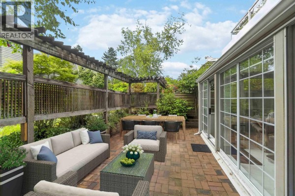 102 3441 Curle Avenue, Burnaby, BC V5G4P4 Photo 5