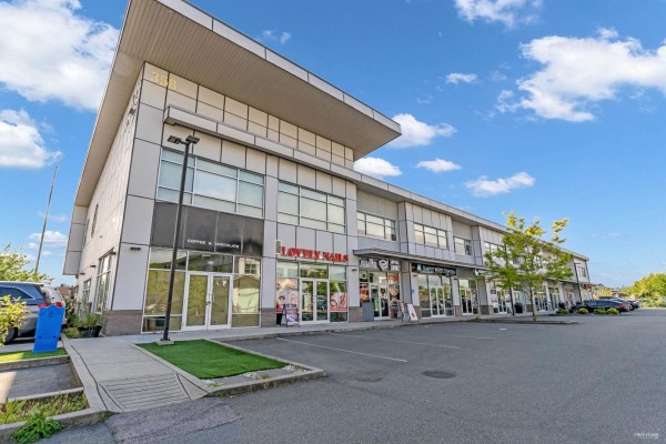 102 358 175a Street, Surrey, BC V3Z6S7 Photo 2