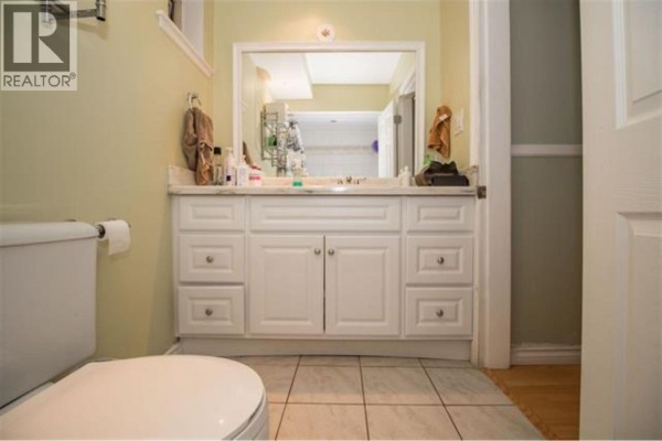 102 5770 Hastings Street, Burnaby, BC V5B1R6 Photo 4