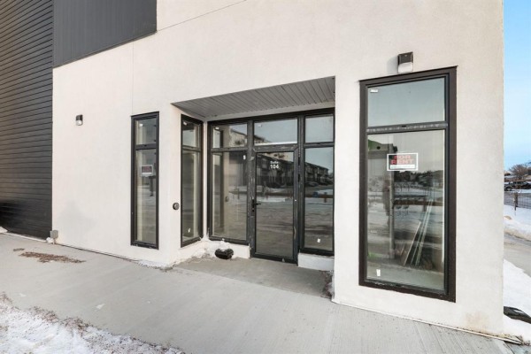 102 585 Mandalay Drive, Winnipeg, MB, photo 2