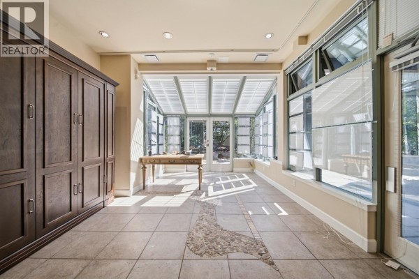 102 6388 Bay Street, West Vancouver, BC, photo 2