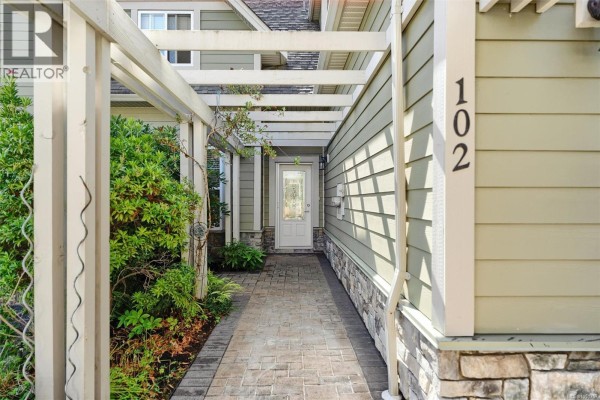 Den - 102 945 Bear Mountain Pkwy, Langford, BC V9B6T1 Photo 4