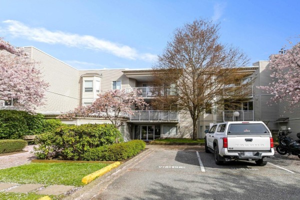 102 9948 151 Street, Surrey, BC V3R0V6 Photo 2